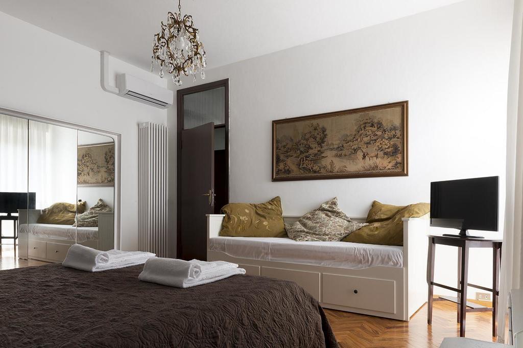 Rooms Villa Bergamo Airport Scanzorosciate Oda fotoğraf