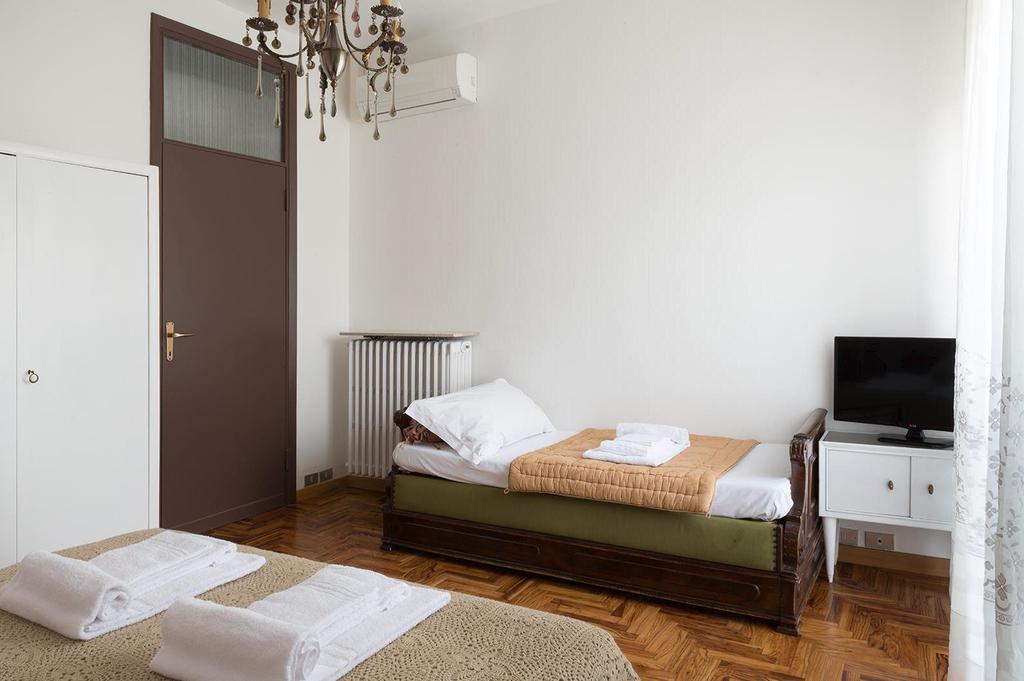 Rooms Villa Bergamo Airport Scanzorosciate Dış mekan fotoğraf